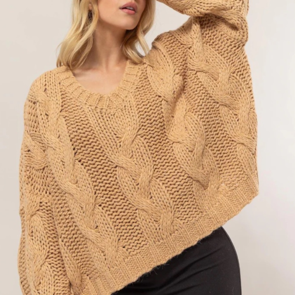 HYFVE Cable Knit V-Neck Sweater, L - Picture 3 of 8